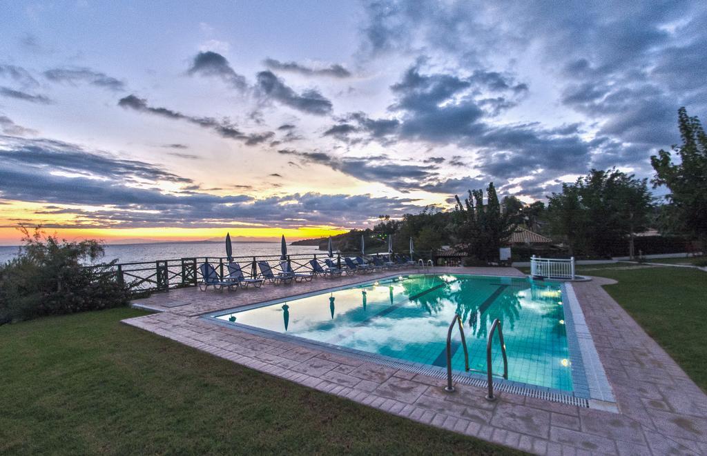 Loukas Apartments On The Waves Tragaki Pokoj fotografie